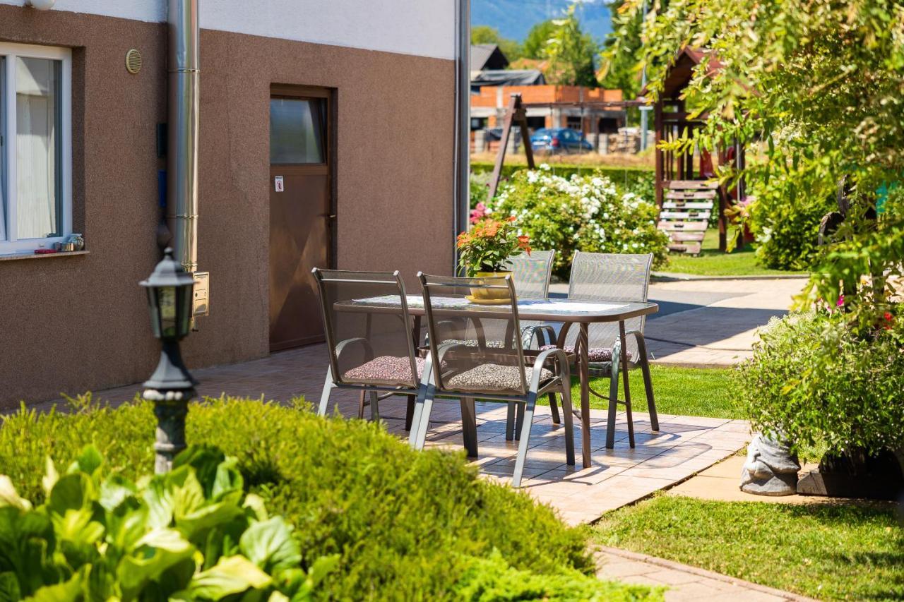 Apartment Đula Ogulin Ngoại thất bức ảnh